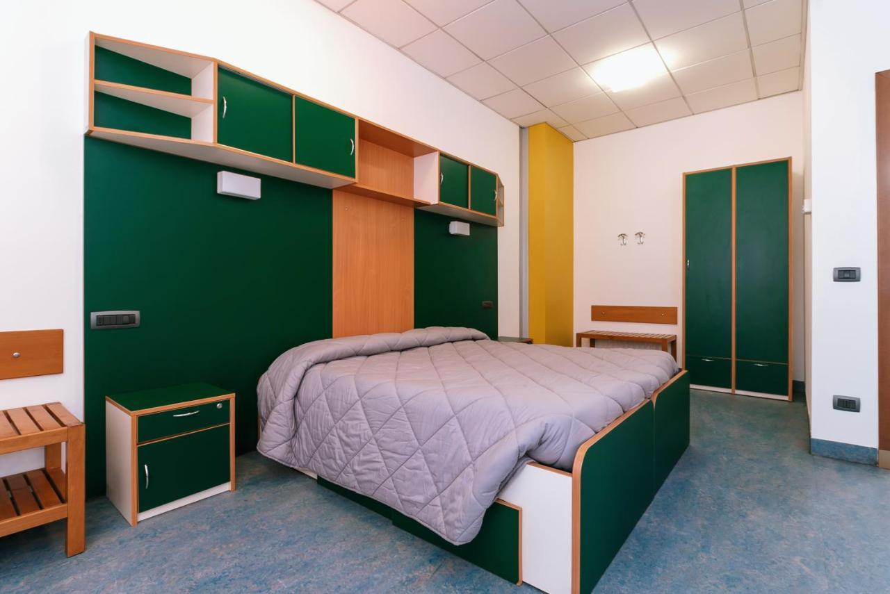 Open011 Hostel ตูริน ภายนอก รูปภาพ