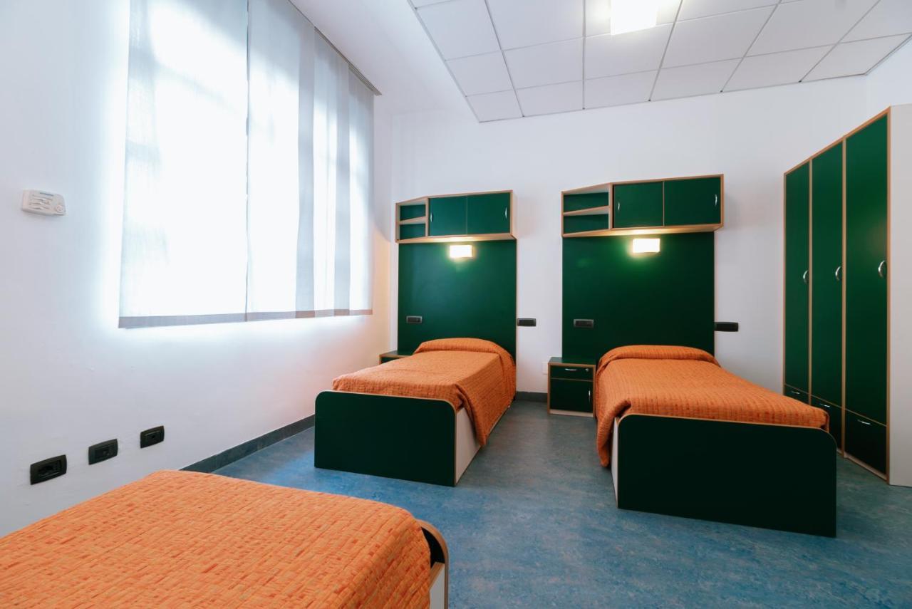 Open011 Hostel ตูริน ภายนอก รูปภาพ