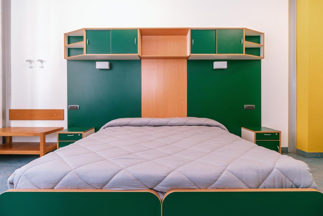 Open011 Hostel ตูริน ภายนอก รูปภาพ